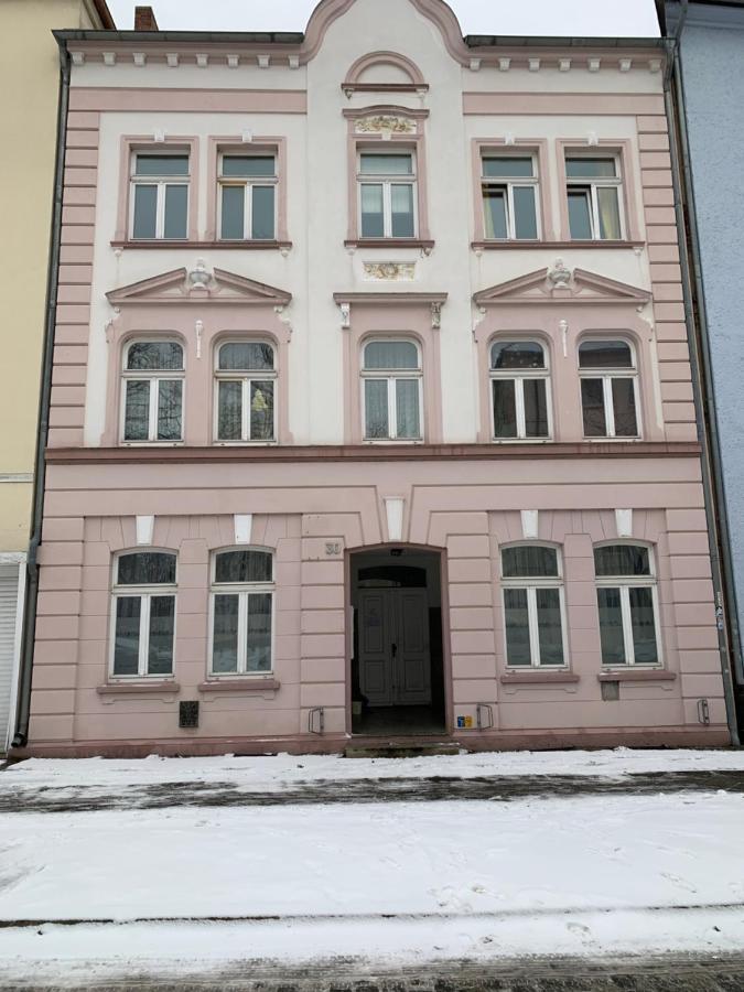 Best-Preis Fewo Rathausblick 2 - Zentrale Lage In Wittenberge - 2 Personen - Einzelzimmer - Vollausstattung - Wlan / Prime & Self-Check-In Extérieur photo